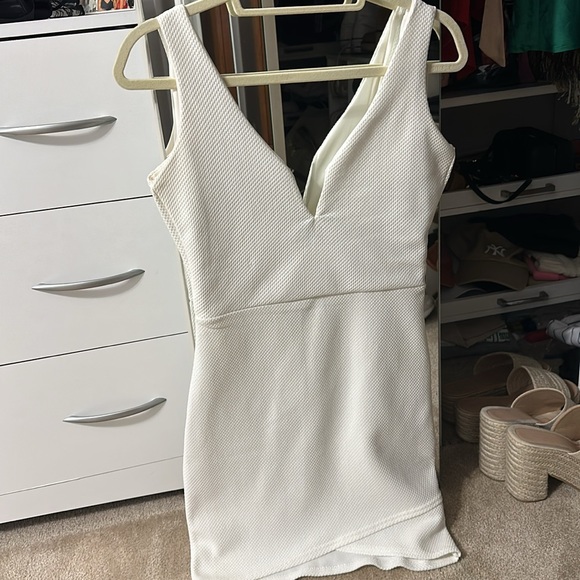 Missguided White Asymmetrical Mini Dress Size 4 - Picture 3 of 3